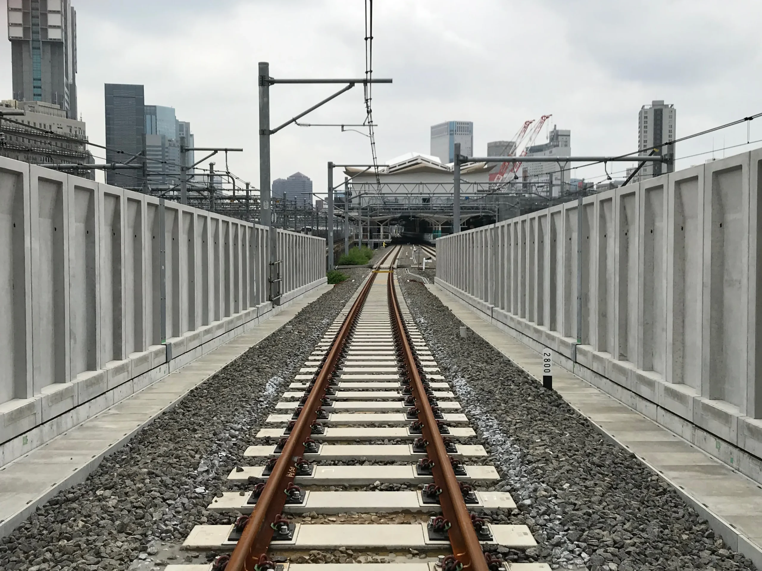 品川駅改良軌道工事のサムネイル画像です